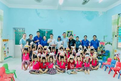 Thay mặt trường mn hành thịnh chân thành cám ơn đoàn thanh niên xã Hành Thịnh, đoàn thiện nguyện tâm từ bi đã trao cho trường 245 xuất quà trung thu cho các con , thật tuyệt vời thật ý nghĩa và rất ấm áp kính chúc đoàn thật nhiều sức khỏe